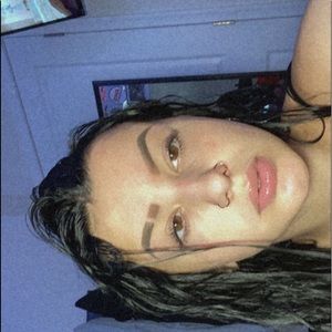 Meet your Posher, Clara